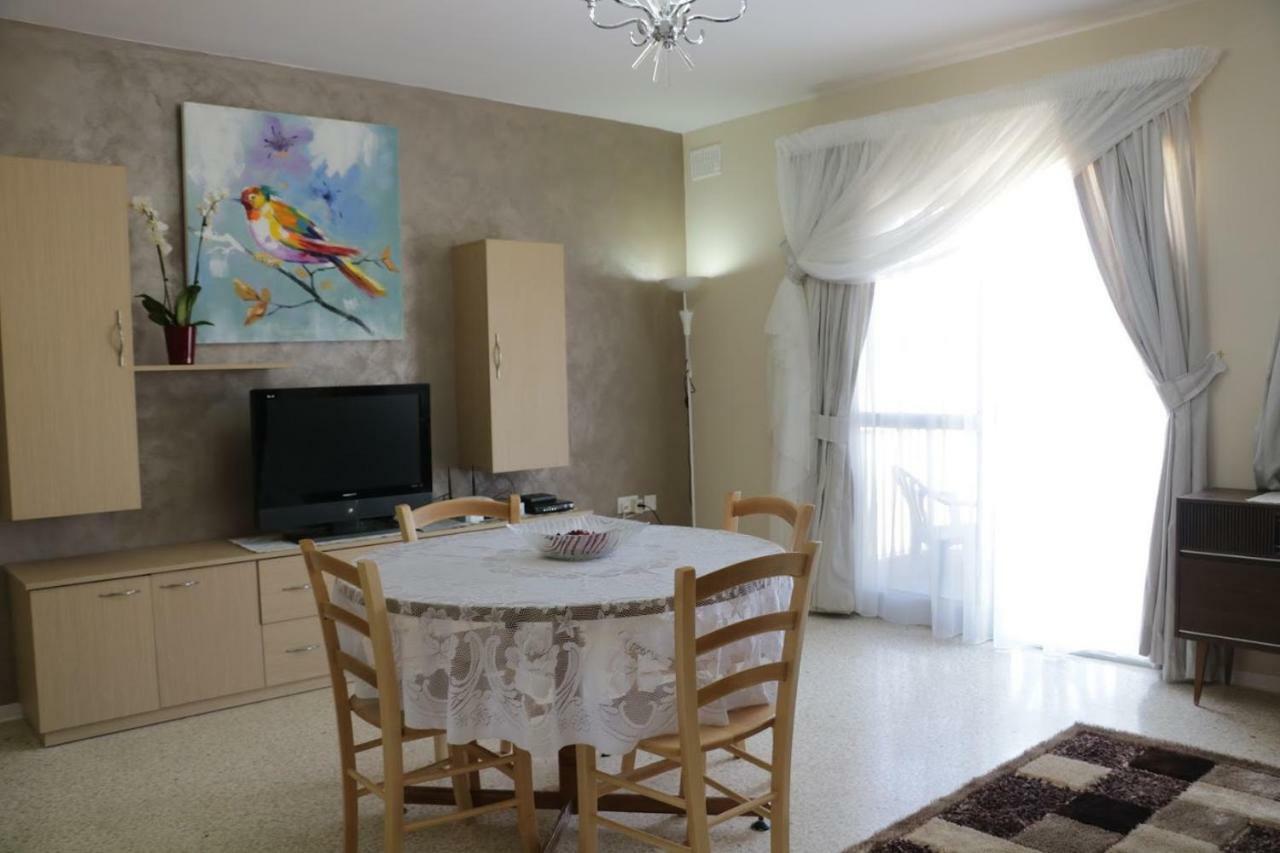 Sea Front Apartment Marsaskala Exterior photo